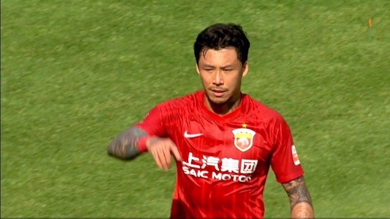 在片中饰演姚先远博士的赵立新精通四国语言，还是娱乐圈内为数不多的集演员、导演、编剧于一身的艺能多面手，被圈内誉为;全能型人才